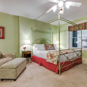 King Room Oge House on the Riverwalk